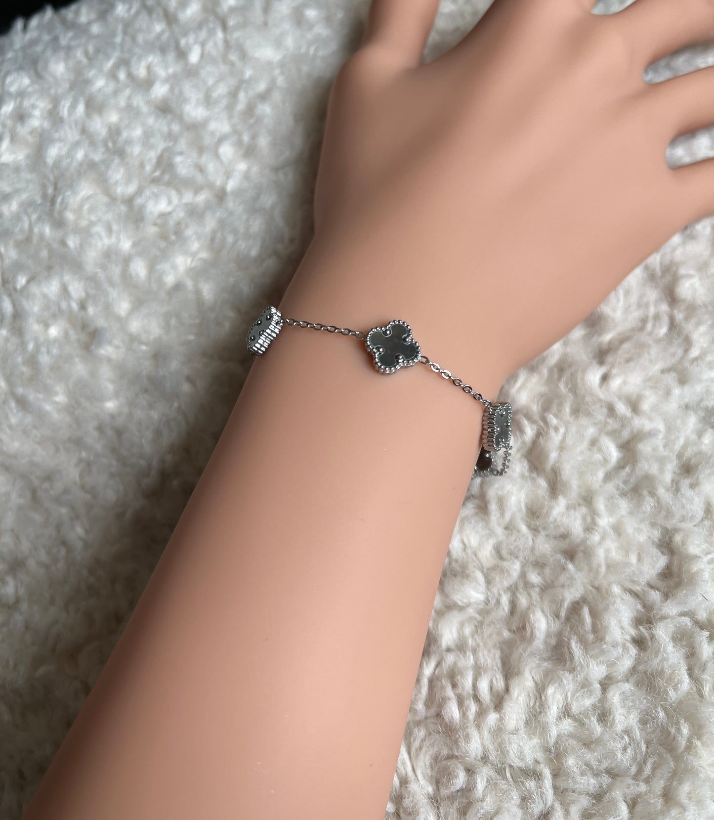 Bracelet cleef mini gris