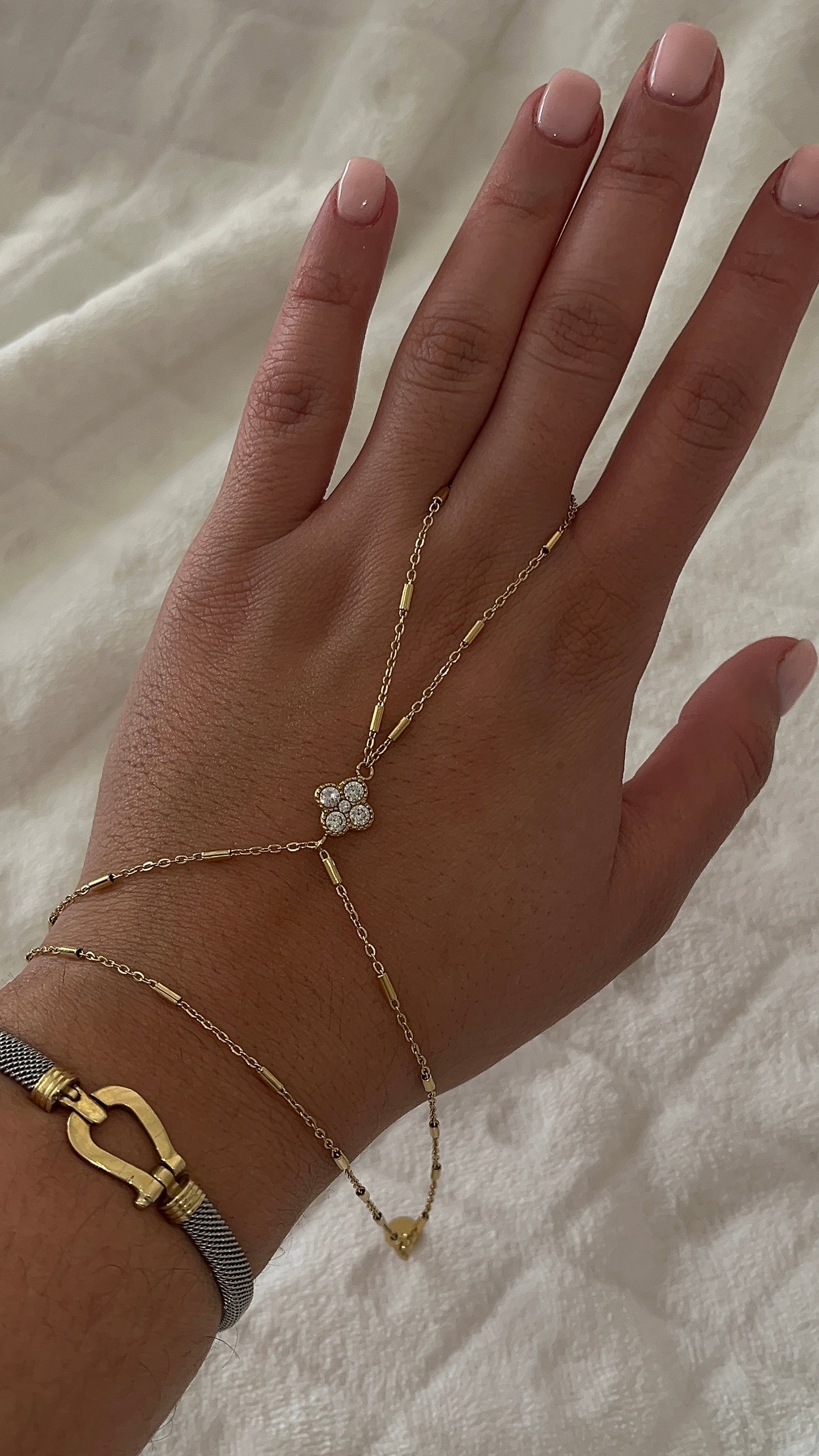 Chaine de main fleur