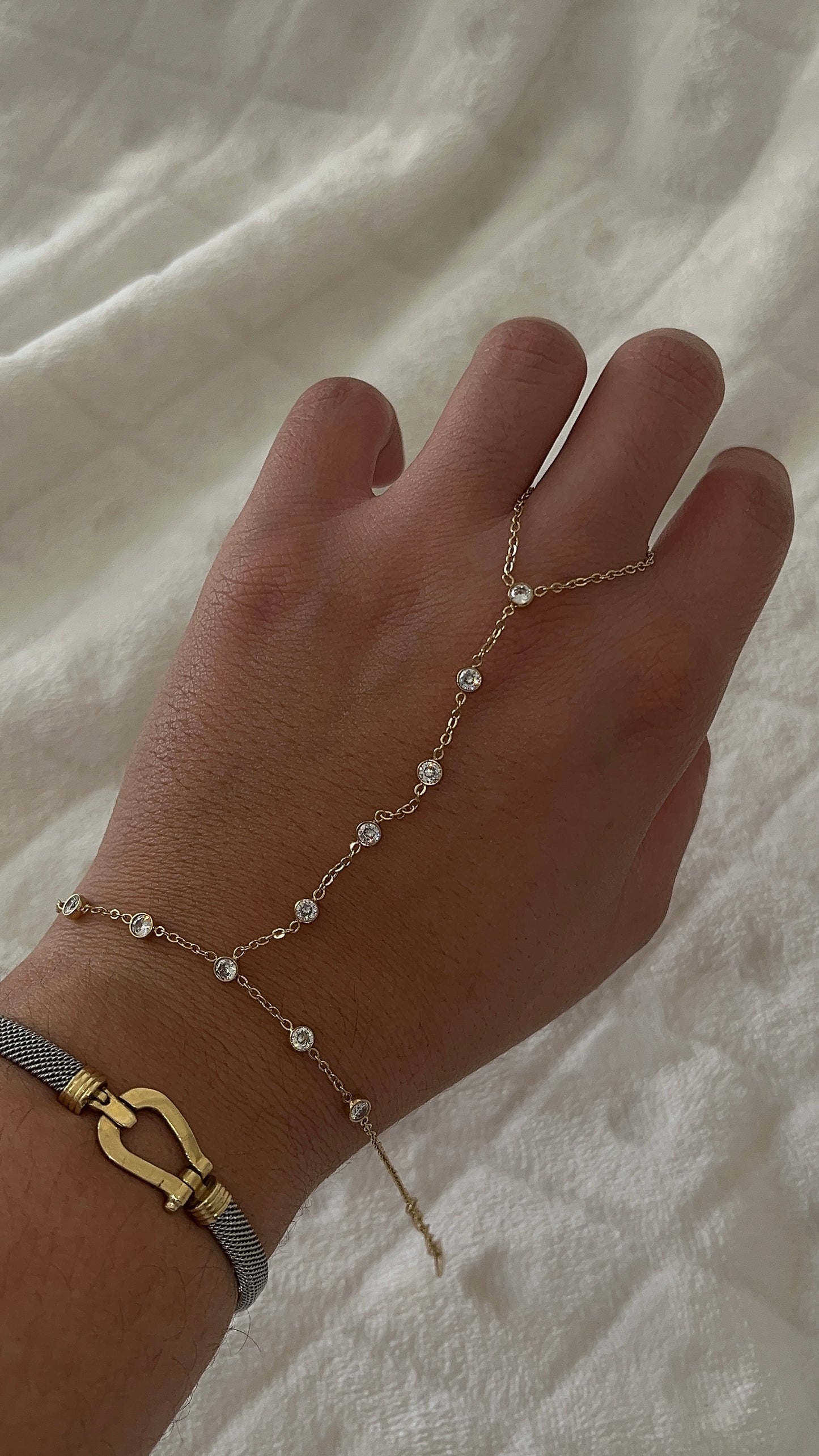 Chaine de main strass