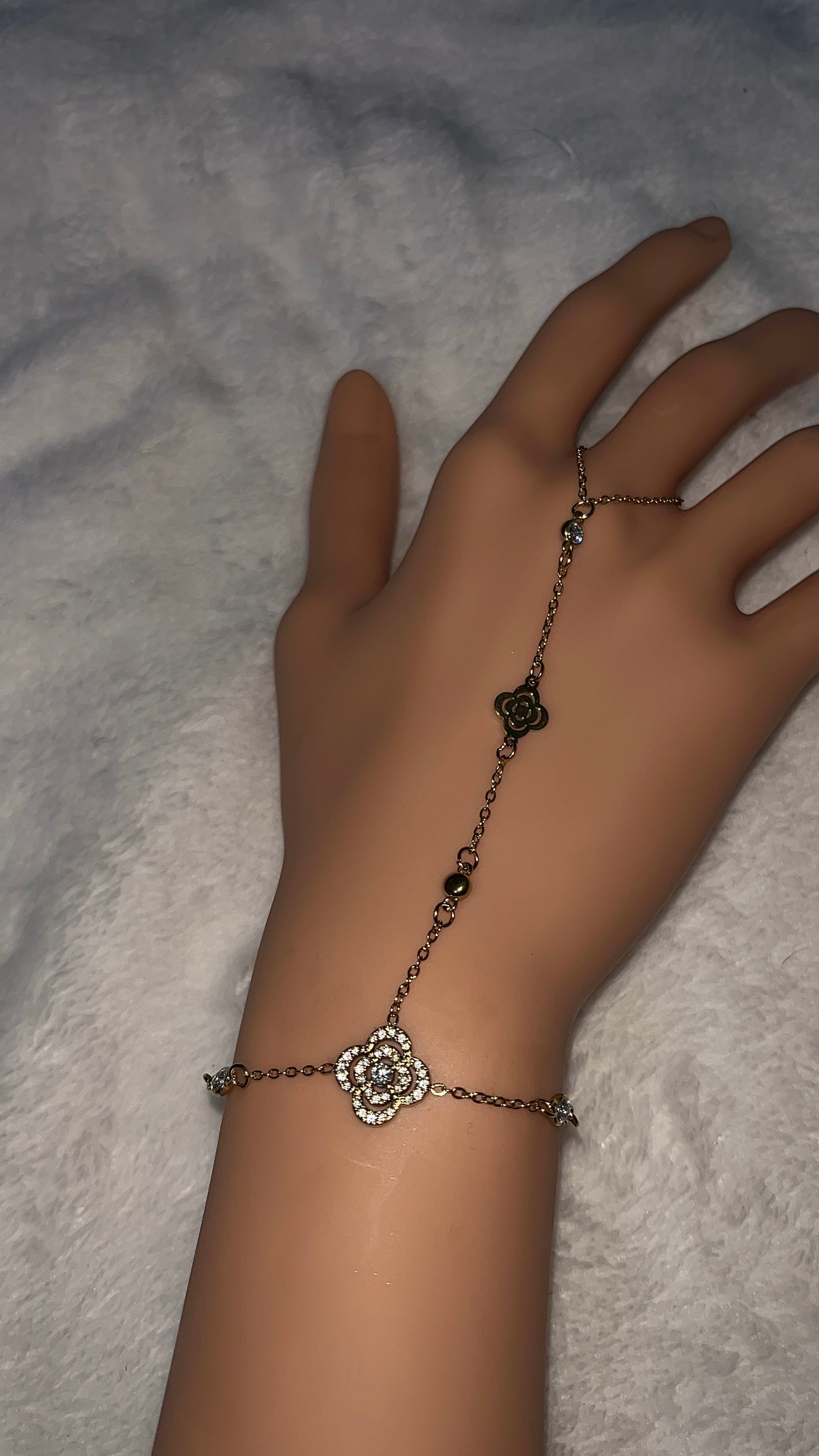 Chaine de main rose