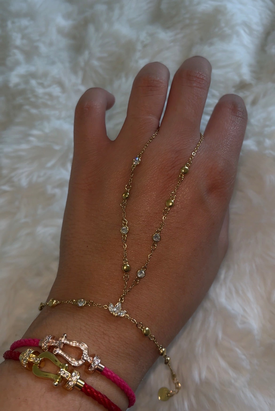 Chaine de main lotus