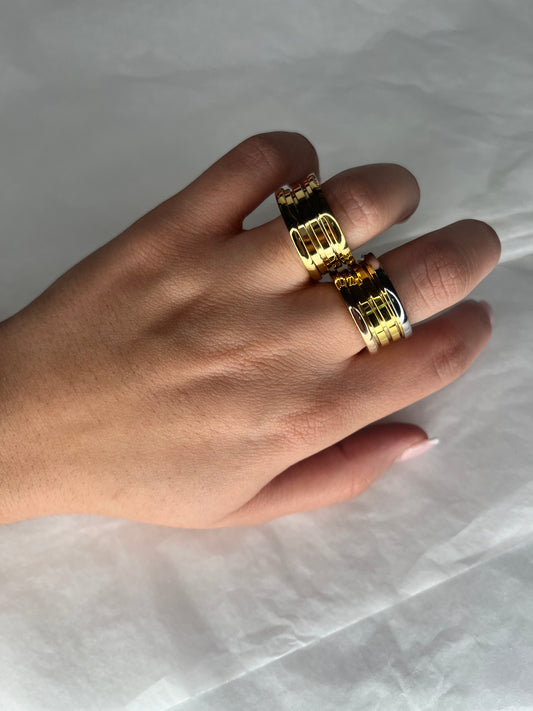 Bague bulgare gravee