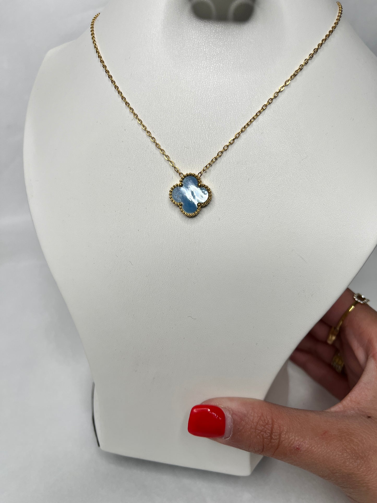 Collier cleef bleu solo