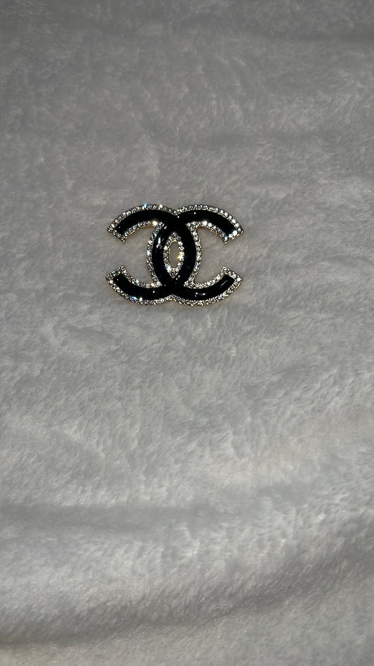 Broche c 9
