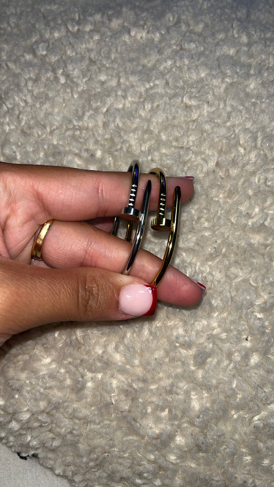 Bracelet clou gravee