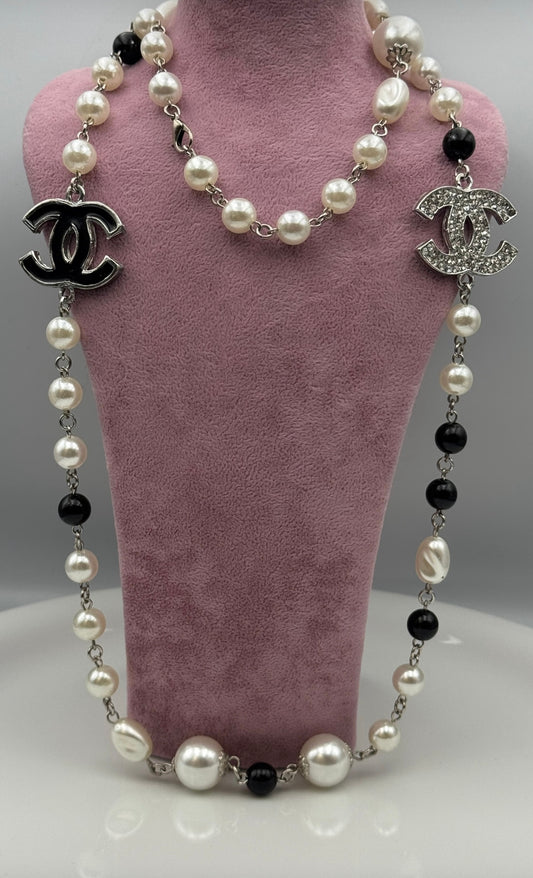 Collier perle noir et blanc