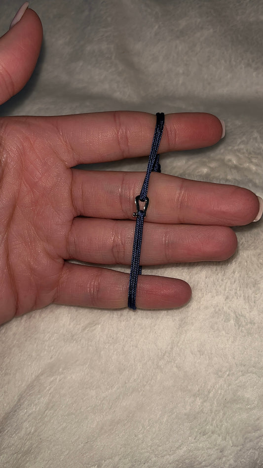 Bracelet cordon forcé